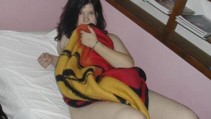 Guapa jovencita gorda desnudas en fotos porno caseras